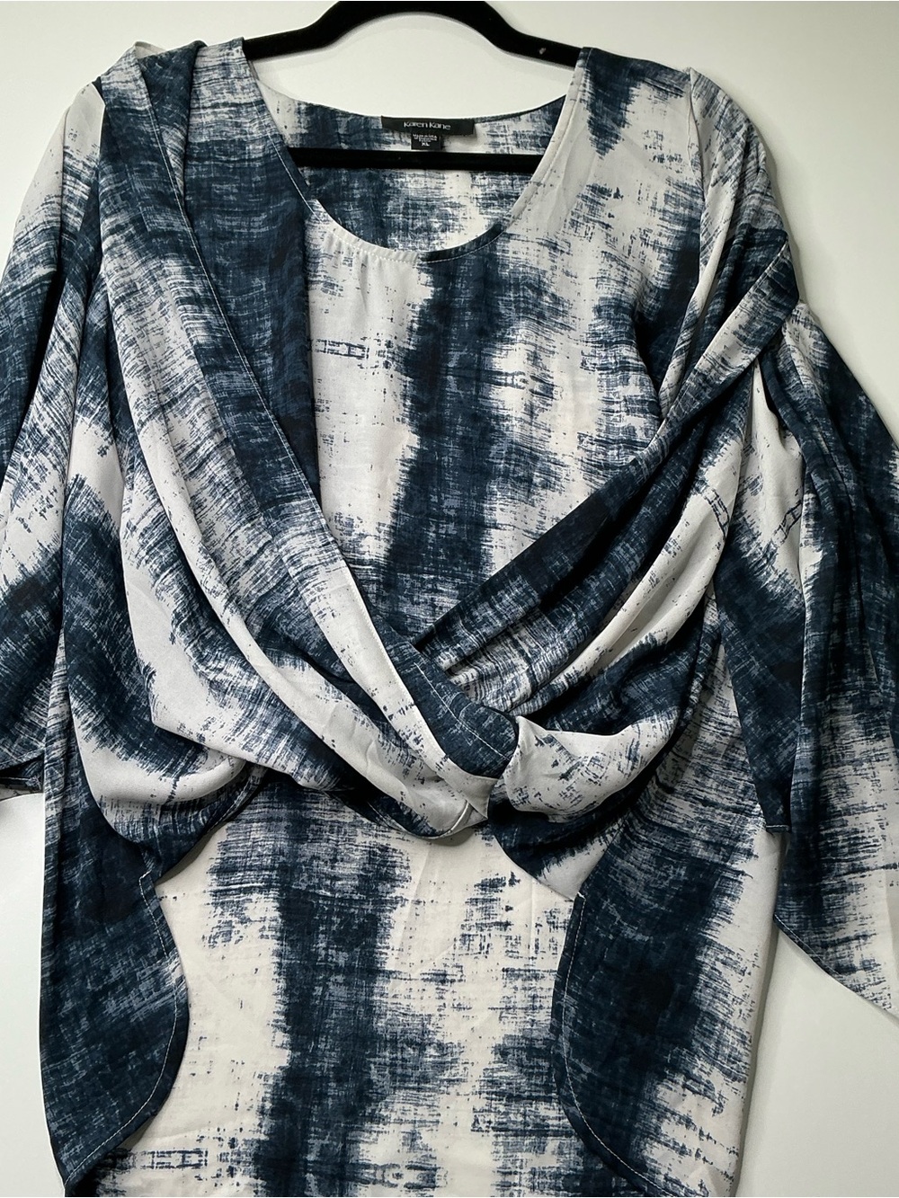 Karen Kane Women’s Blouse Navy Ivory Faux Wrap Bell Sleeve High Low USA XL